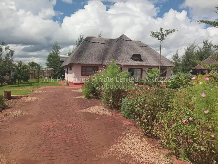 3 Bedroom House for Sale in Crowhill Views, Harare