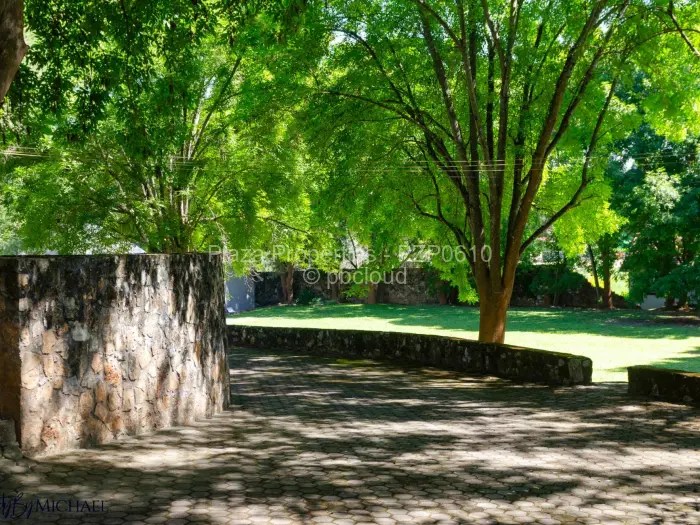 8 Bedroom House to Rent in Glen Lorne