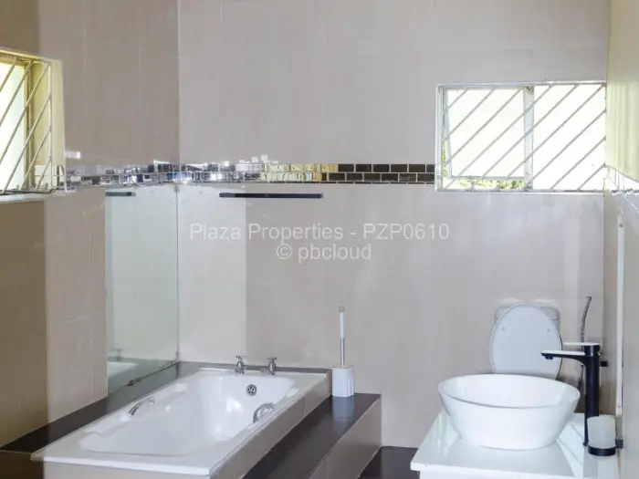 8 Bedroom House to Rent in Glen Lorne