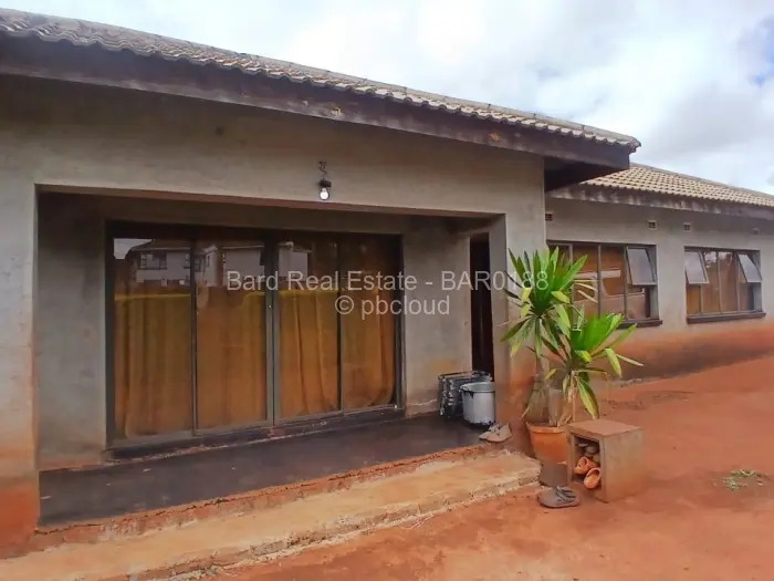 3 Bedroom Cottage/Garden Flat for Sale in Shawasha Hills, Harare