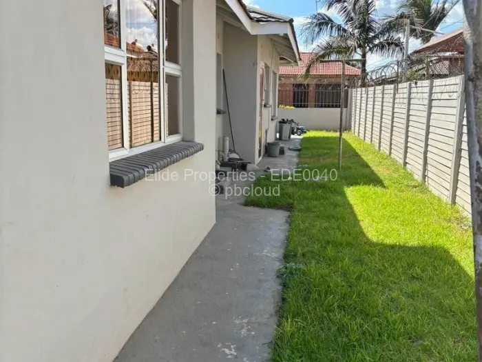 4 Bedroom House for Sale in Madokero Estates, Harare