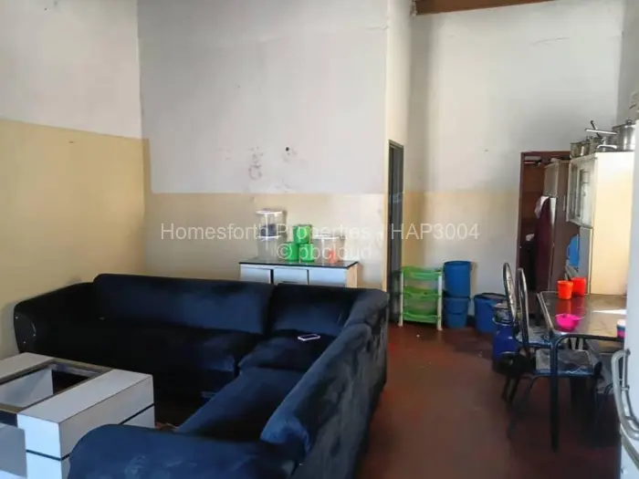 6 Bedroom House for Sale in Zengeza, Chitungwiza