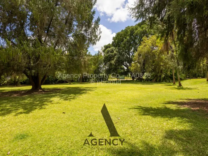 5 Bedroom House for Sale in Chisipite, Harare