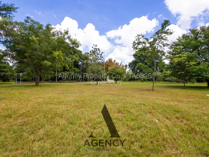 5 Bedroom House for Sale in Chisipite, Harare