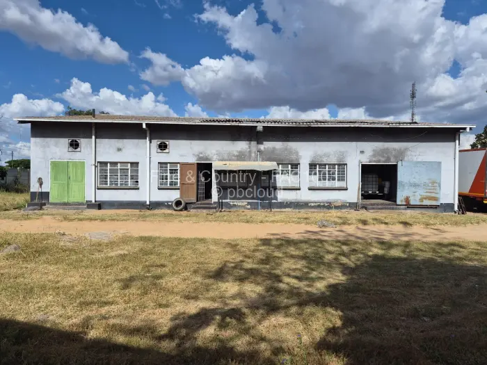 Warehouse/Industrial for Sale in Chitungwiza, Chitungwiza