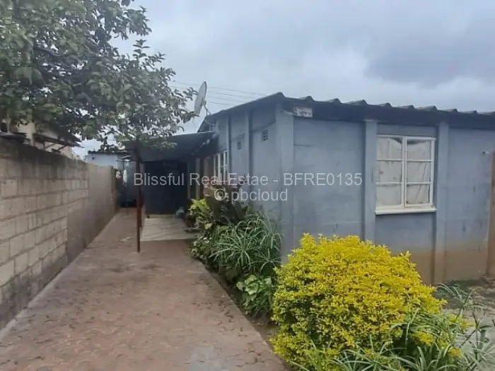 2 Bedroom House for Sale in Dzivarasekwa, Harare
