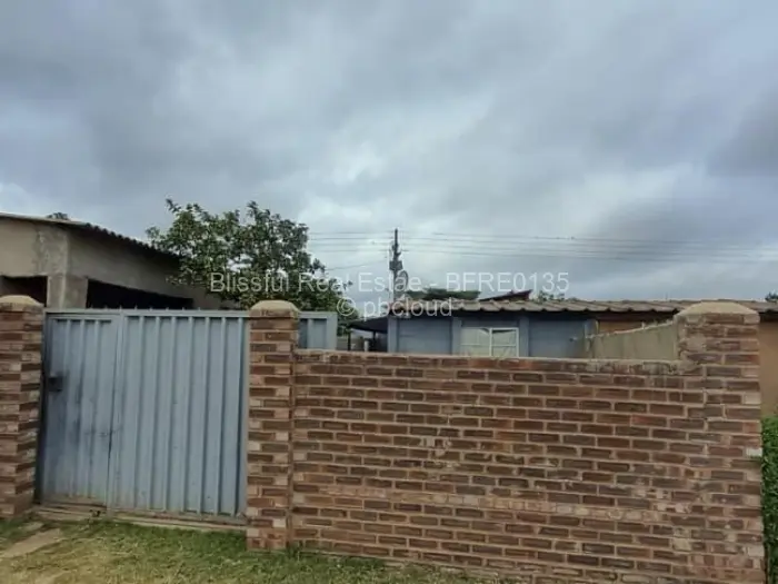 2 Bedroom House for Sale in Dzivarasekwa, Harare