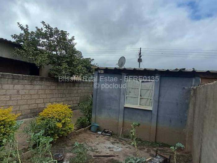 2 Bedroom House for Sale in Dzivarasekwa, Harare