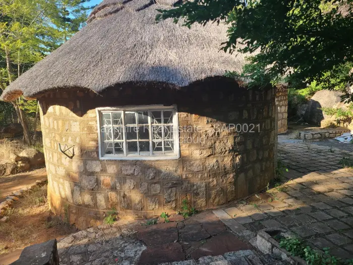 1 Bedroom House for Sale in Burnside, Bulawayo