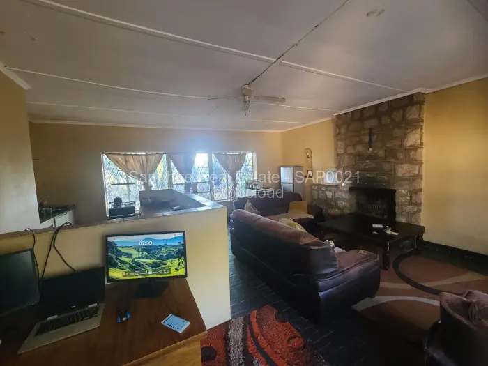 1 Bedroom House for Sale in Burnside, Bulawayo