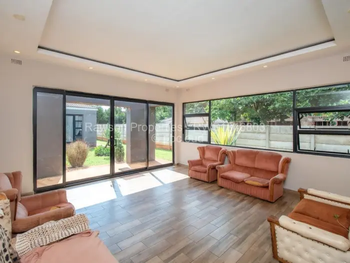 5 Bedroom House for Sale in Borrowdale, Harare