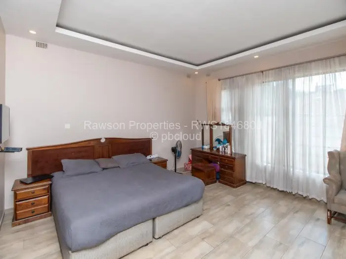 5 Bedroom House for Sale in Borrowdale, Harare