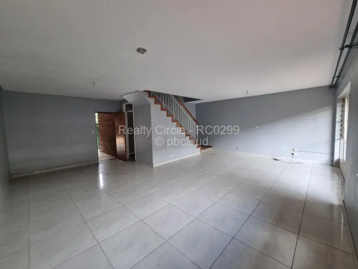 Townhouse/Cluster to Rent in Avenues