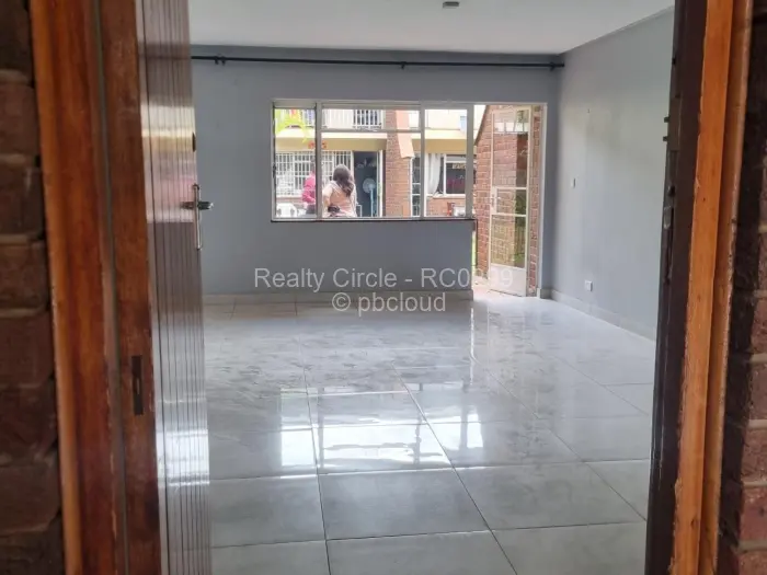 Townhouse/Cluster to Rent in Avenues