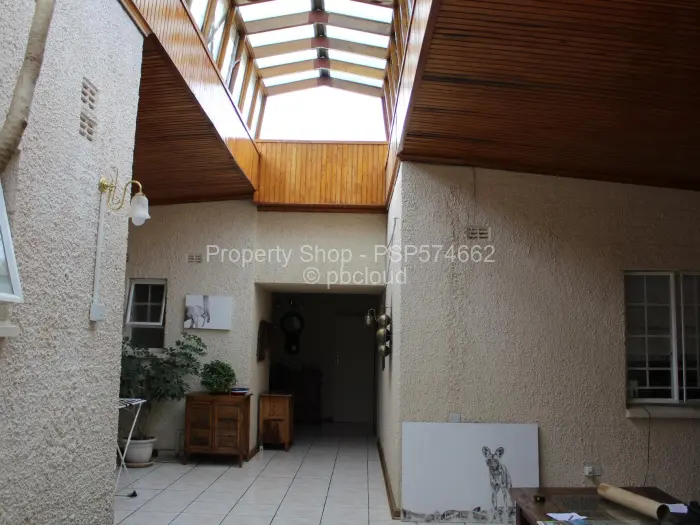 5 Bedroom House to Rent in Avondale, Harare