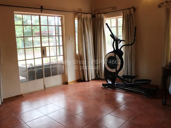 5 Bedroom House to Rent in Avondale, Harare