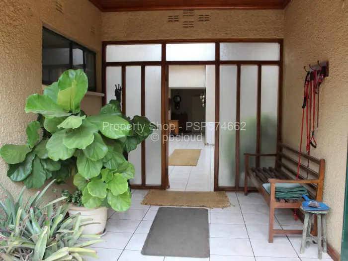 5 Bedroom House to Rent in Avondale, Harare