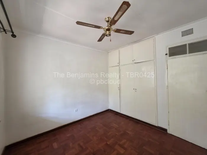 Flat/Apartment to Rent in Avondale