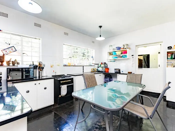 4 Bedroom House for Sale in Alexandra Park, Harare