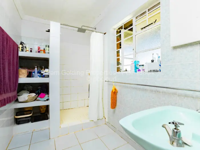 4 Bedroom House for Sale in Alexandra Park, Harare