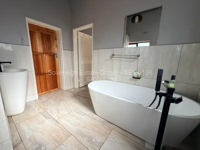 6 Bedroom House for Sale in Rolf Valley, Harare