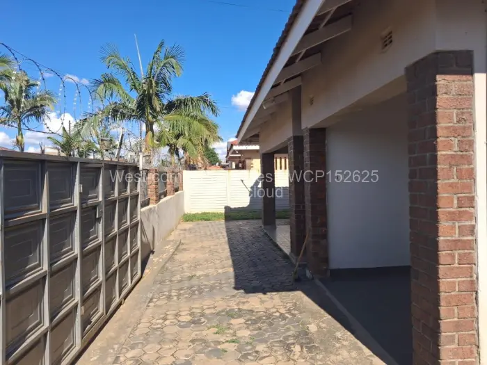 4 Bedroom House for Sale in Madokero Estates, Harare