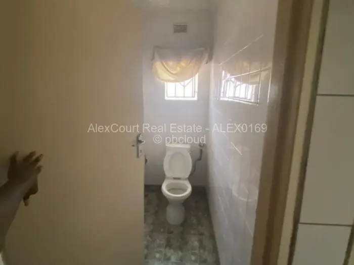 4 Bedroom House for Sale in Mainway Meadows, Harare