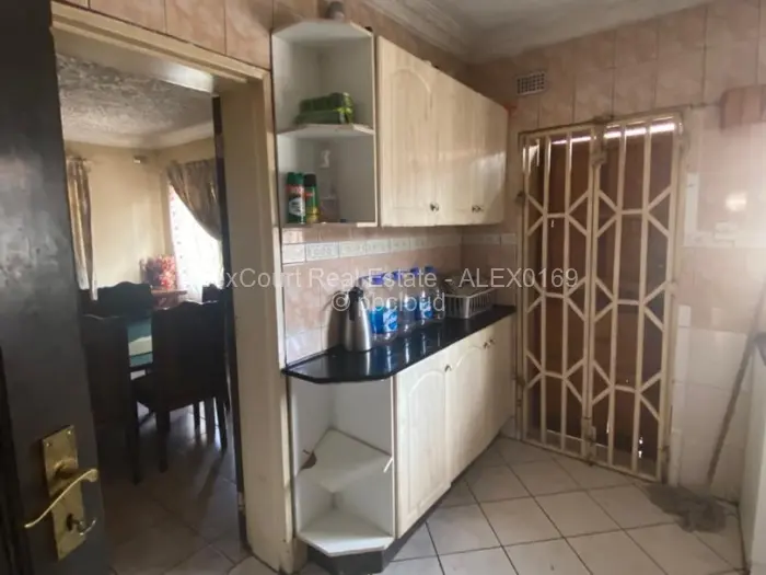 4 Bedroom House for Sale in Mainway Meadows, Harare