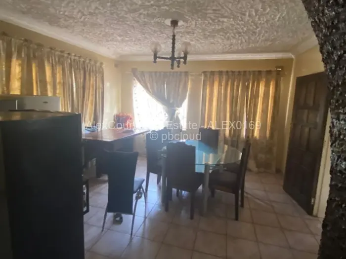 4 Bedroom House for Sale in Mainway Meadows, Harare