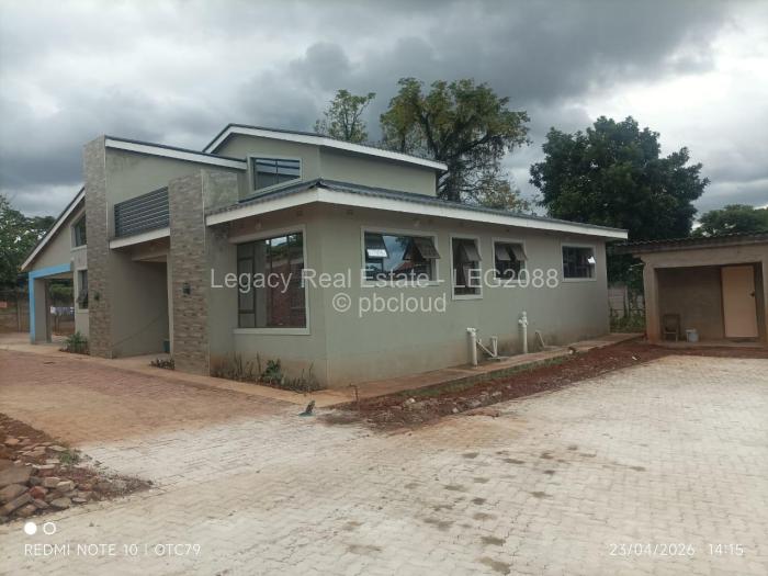 Townhouse/Cluster for Sale in Quinnington, Harare