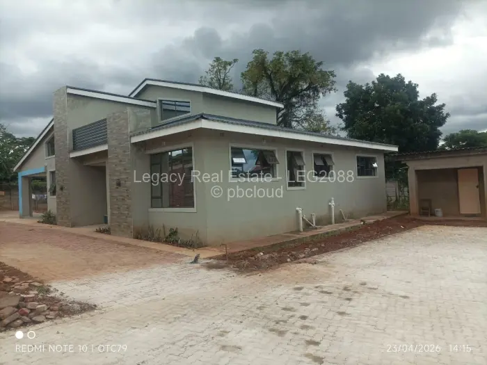 Townhouse/Cluster for Sale in Quinnington, Harare