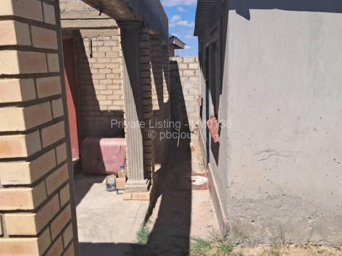 4 Bedroom House for Sale in Zengeza, Chitungwiza