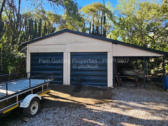 7 Bedroom House for Sale in Burnside, Bulawayo