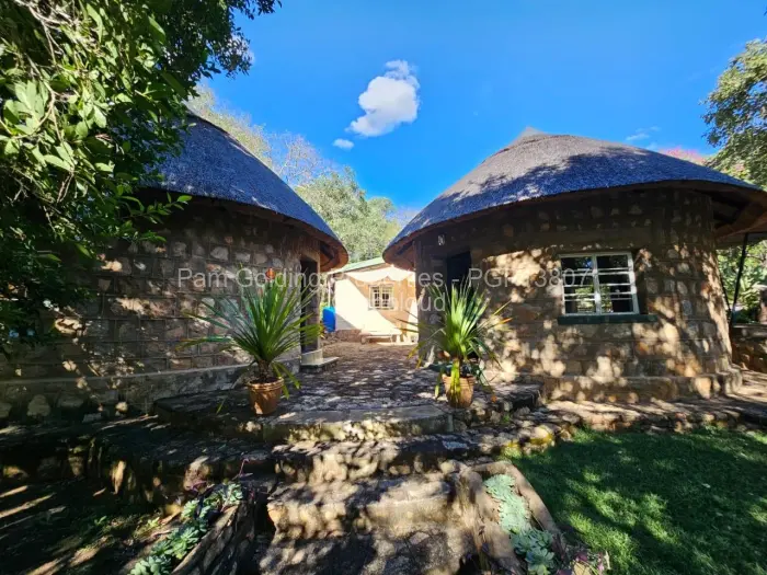 7 Bedroom House for Sale in Burnside, Bulawayo