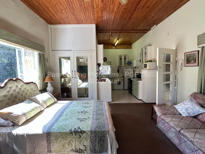 7 Bedroom House for Sale in Burnside, Bulawayo