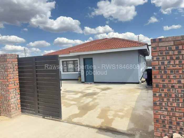 4 Bedroom House for Sale in Budiriro, Harare