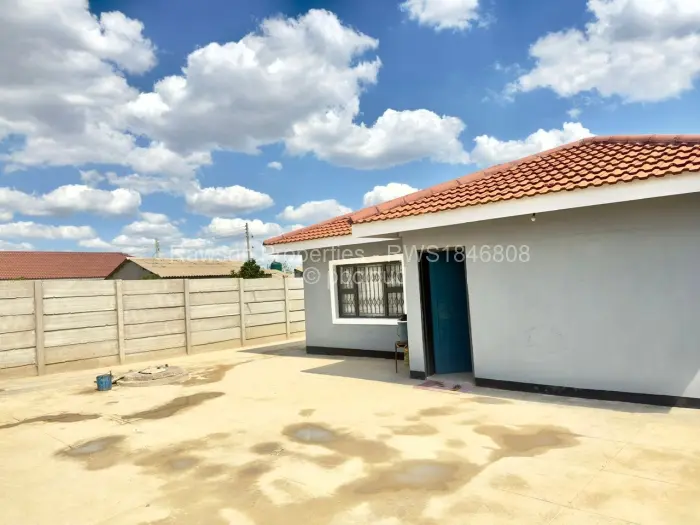 4 Bedroom House for Sale in Budiriro, Harare