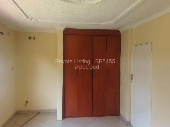 6 Bedroom House to Rent in Goodhope, Harare