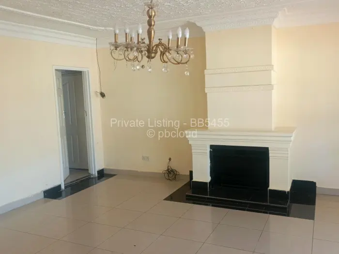 6 Bedroom House to Rent in Goodhope, Harare