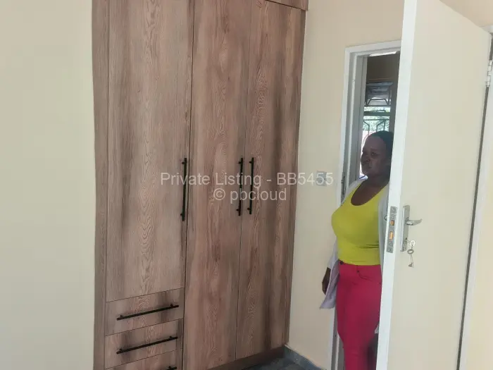 6 Bedroom House to Rent in Goodhope, Harare