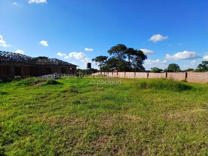 7 Bedroom House for Sale in Gletwin Park, Harare