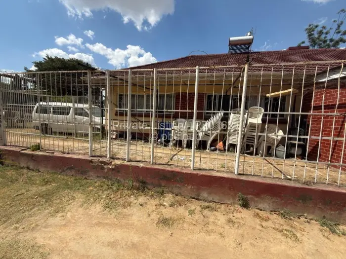 3 Bedroom House for Sale in Waterfalls, Harare