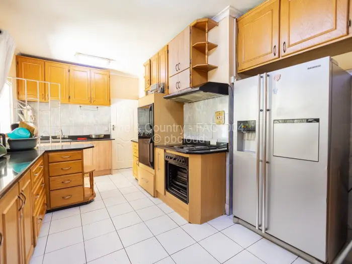 4 Bedroom House for Sale in Alexandra Park, Harare