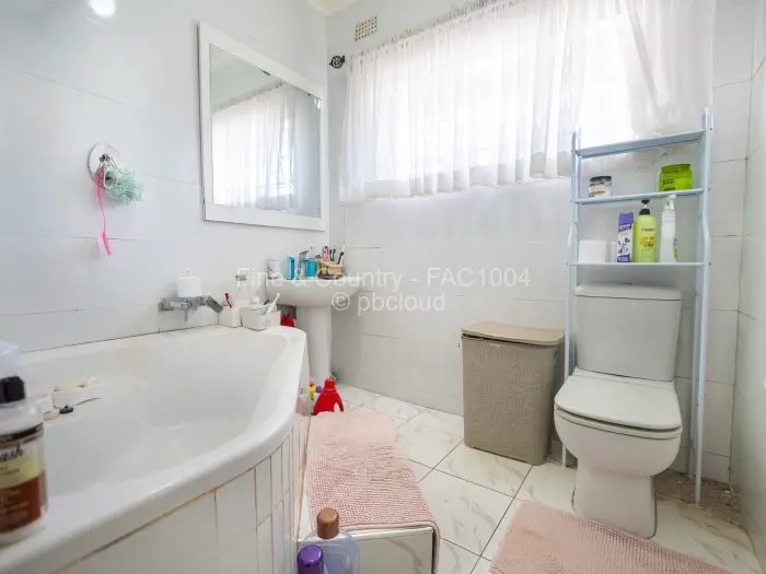 4 Bedroom House for Sale in Alexandra Park, Harare