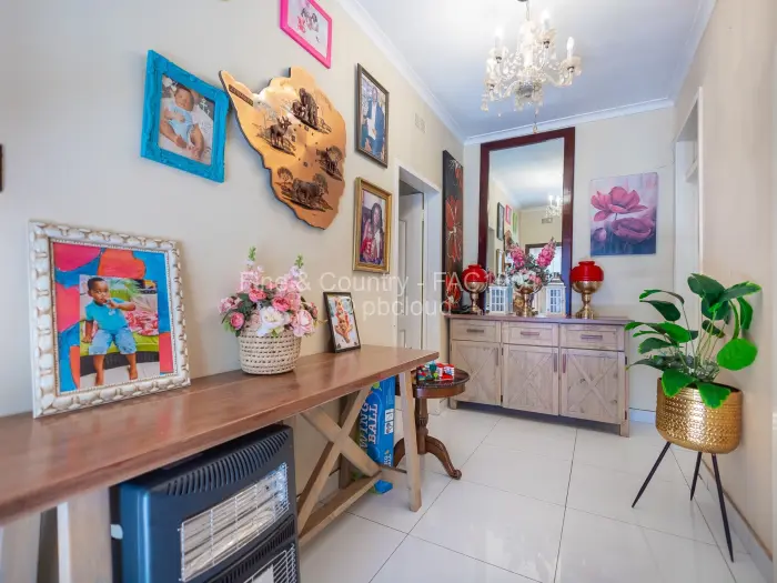 4 Bedroom House for Sale in Alexandra Park, Harare