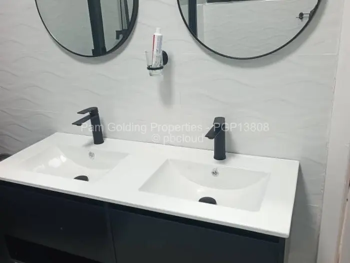 Flat/Apartment to Rent in Borrowdale West, Harare