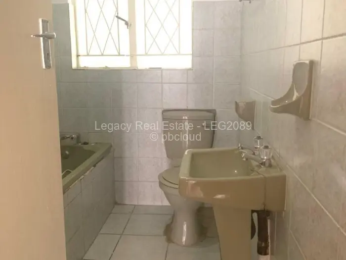 6 Bedroom House for Sale in Marlborough, Harare