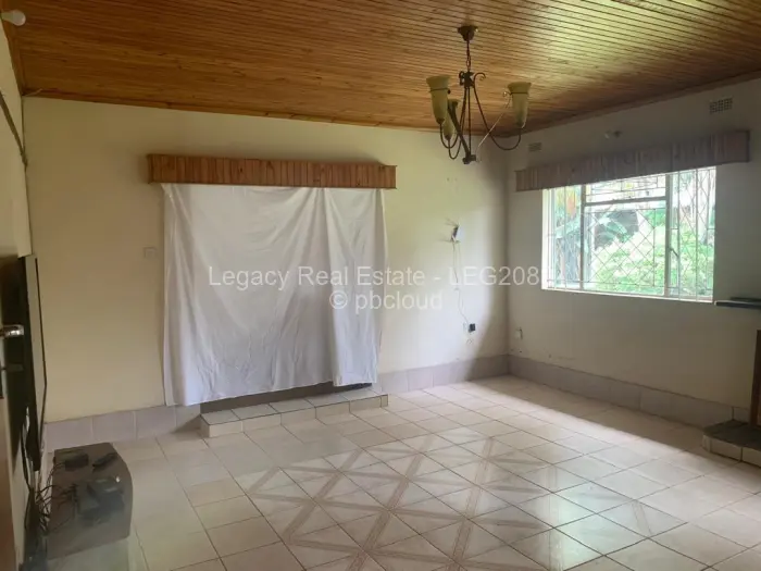 6 Bedroom House for Sale in Marlborough, Harare