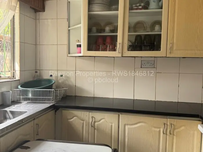 5 Bedroom House for Sale in Budiriro, Harare