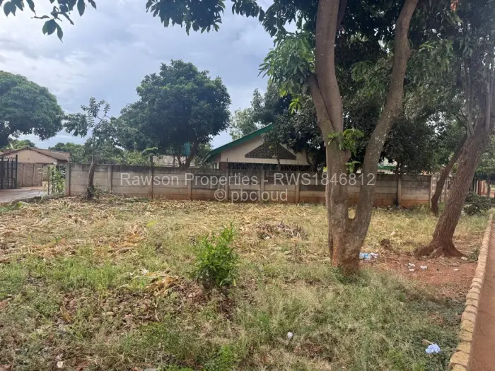 5 Bedroom House for Sale in Budiriro, Harare